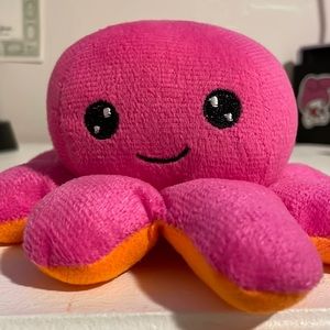 A Goffa brand plush, it’s in perfect condition and needs new home!